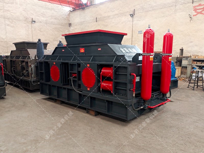 時(shí)產(chǎn)120噸液壓對(duì)輥制砂機(jī)——打造高能效的生產(chǎn)典范 時(shí)產(chǎn)120噸液壓對(duì)輥制砂機(jī)——打造高能效的生產(chǎn)典范