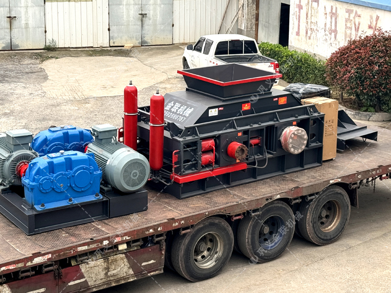 液壓對輥制砂機憑什么宣稱 “高產又穩(wěn)定”?其耐磨技術的雙重突破是關鍵 液壓對輥制砂機憑什么宣稱 “高產又穩(wěn)定”?其耐磨技術的雙重突破是關鍵